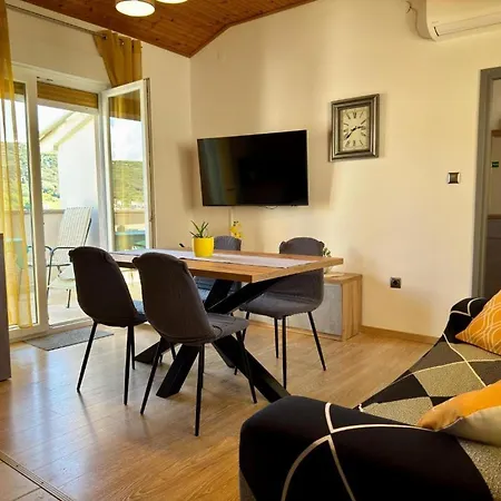 Angela Apartament Supetarska Draga