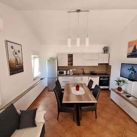 Angela Apartament Supetarska Draga