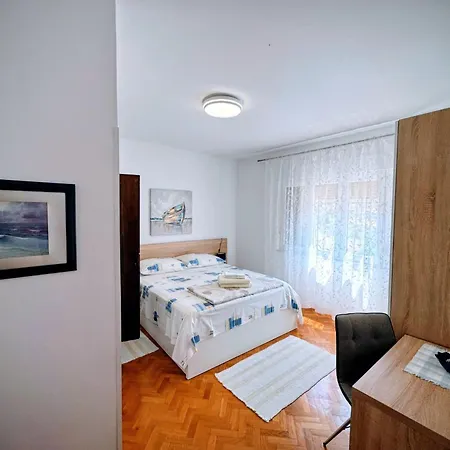 Apartment Angela *