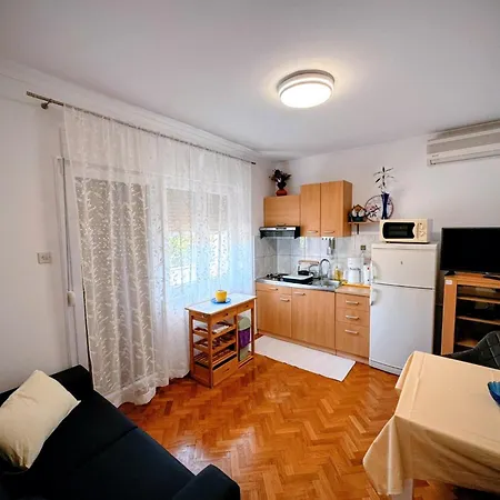 Apartament Angela *