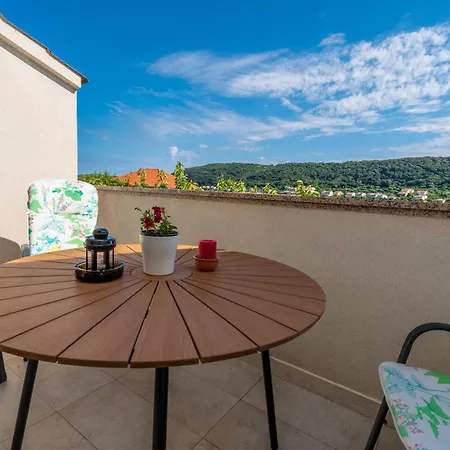Angela Apartment Supetarska Draga