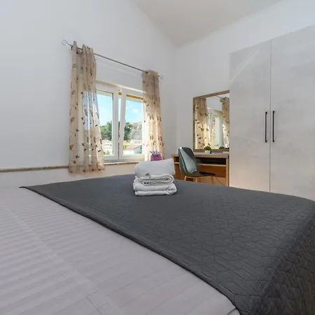 Angela Apartment