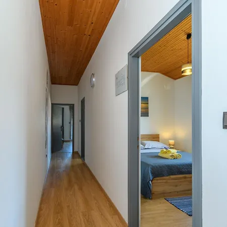 Apartment Angela Supetarska Draga