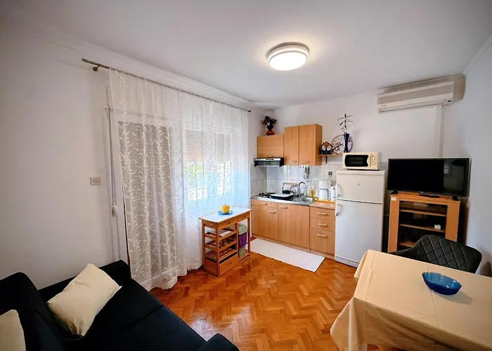 Apartment Angela *